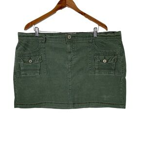 Old Navy Forest Green Corduroy Mini Skirt Pockets Y2K Gilmore Girls Size 18